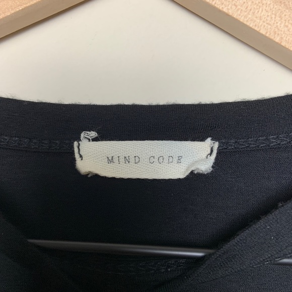 Mind Code Top Size: Small - Picture 8 of 16